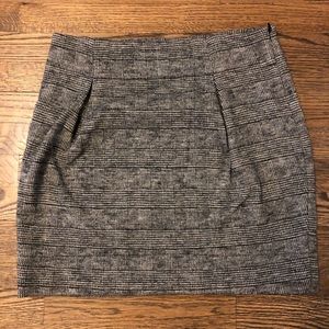 Banana Republic black and white plaid mini skirt